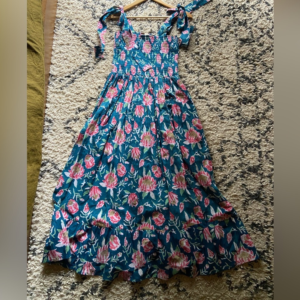 Meadow Bird Floral Tie Dress